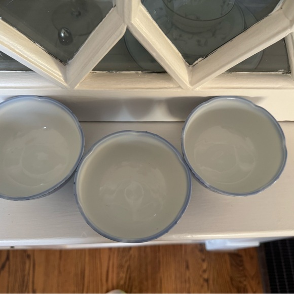 Set of 3 Vintage Antique Japanese Blue Flower Bowls - Picture 3 of 4